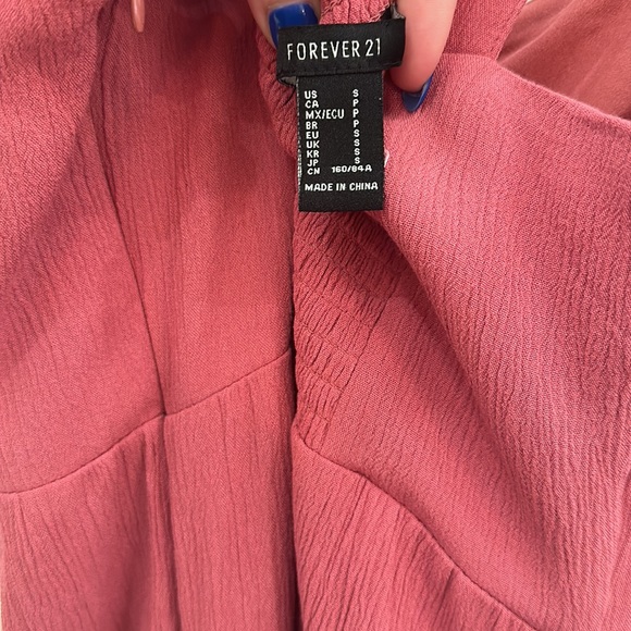 F21 Maroon/Burgundy Dress. NWOT. No stains. - Picture 4 of 4